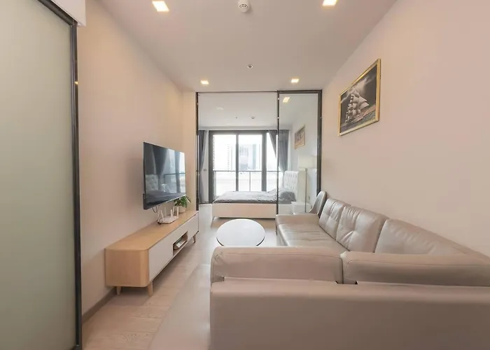 Skyline View With Pool, Gym & 5m To Mrt *