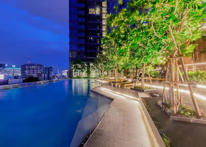 Skyline View With Pool, Gym & 5m To Mrt Bangkok