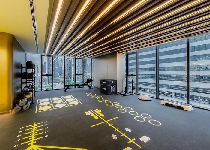 Skyline View With Pool, Gym & 5m To Mrt