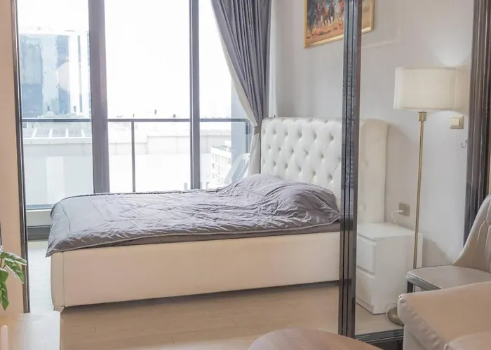 Skyline View With Pool, Gym & 5m To Mrt * Bangkok